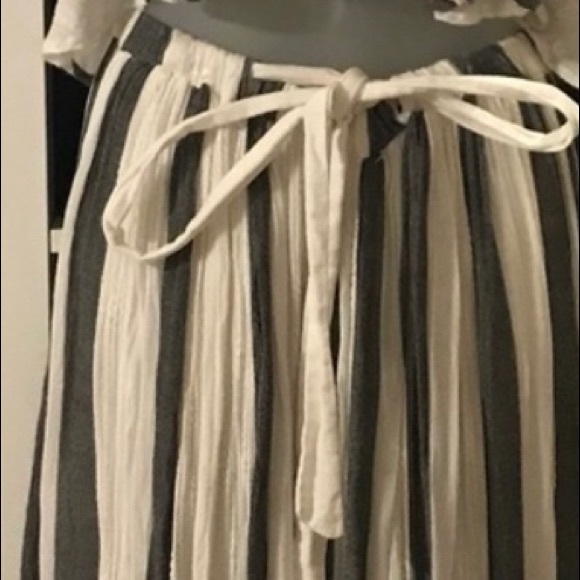 Lily Stripe Set in Ivory & Black Combo - Picture 8 of 10